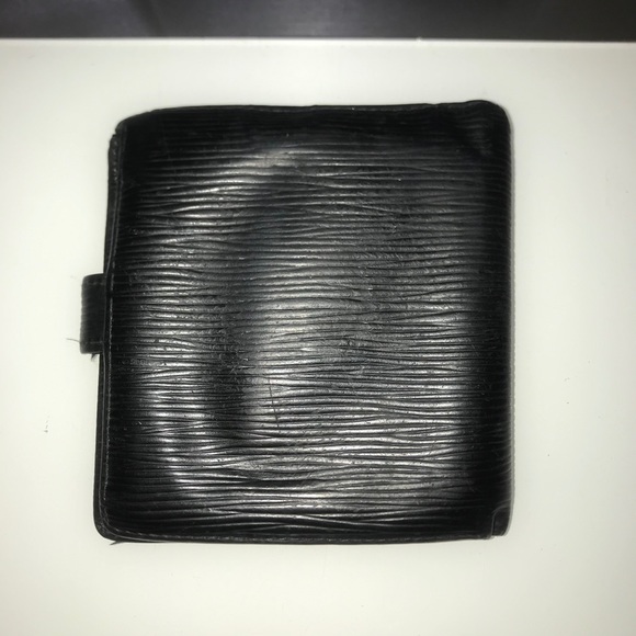 Louis Vuitton vintage Epi leather wallet in black - Picture 2 of 5